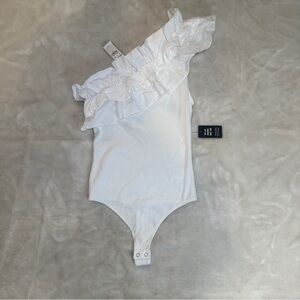NWT Express White Ruffle One Shoulder Sleeveless Bodysuit Size Small